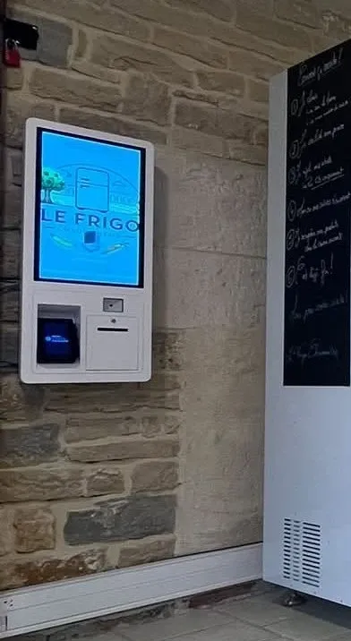 Détails de la borne de commande murale du Frigo Chaumontais