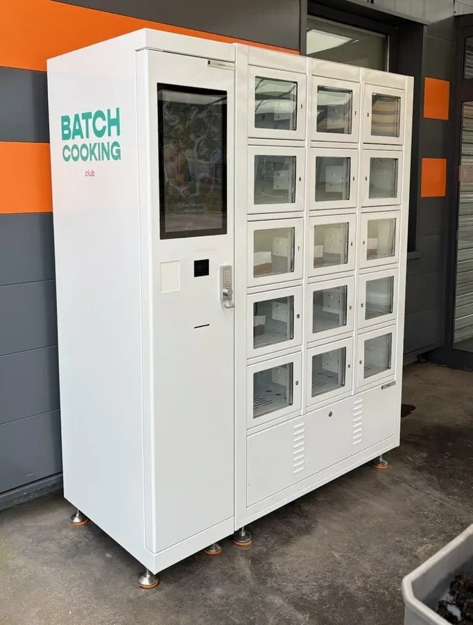Détails des casiers réfrigérés connectés installés à Ahuy (près de Dijon) pour le Batch Cooking Club.