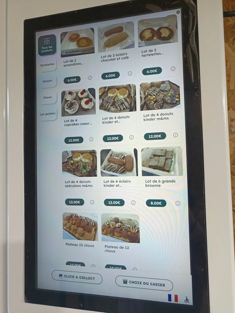Visualisation des pâtisseries disponibles dans le distributeur des Délices de Nifer.