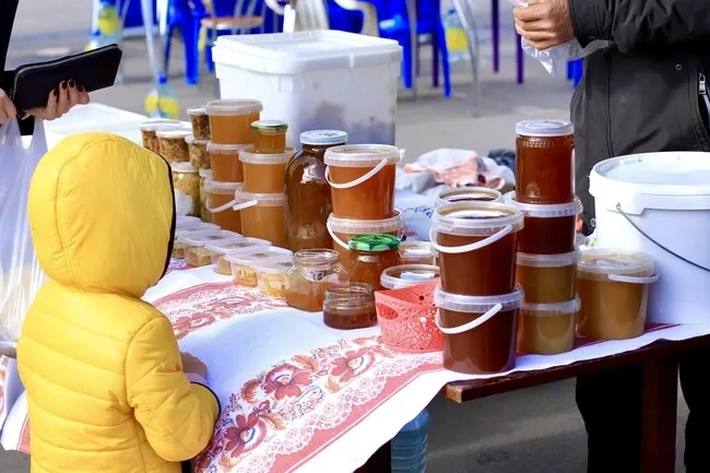 Finding products that future customers want helps make an automated food distribution business sustainable.