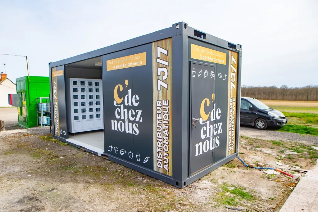 Kiosque de distributeur automatique d'un franchisé C'de Chez Nous