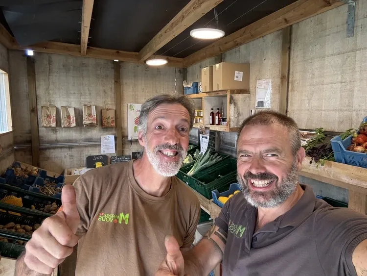 Laurent Dorchy et Yannick Manssens de Maraîchez-Vous à Vezon - Belgique.