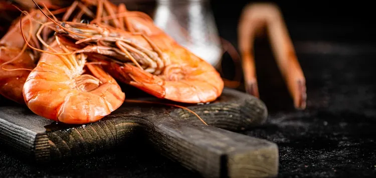 Les autres coquillages, comme les moules, les coquillages Saint-Jacques, et même tous les autres fruits de mer comme les crevettes, peuvent être vendues dans un distributeur automatique d'huîtres